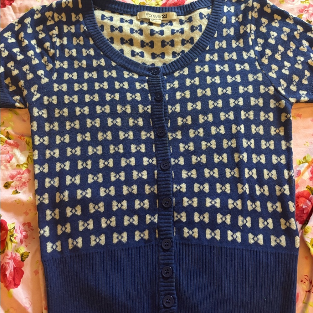 Small-Forever 21 Navy Bow Print Sweater short sleeves